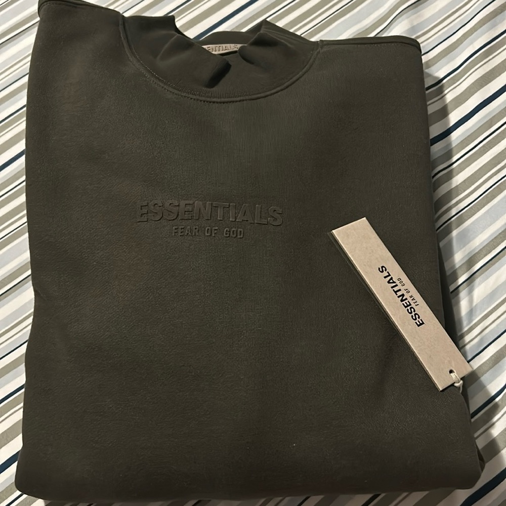 SOLDEssentials crew neck sweater